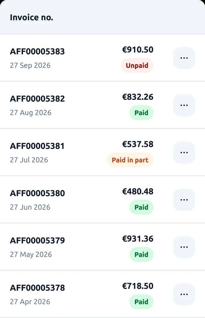 La même table des factures sur mobile : chaque ligne devient une carte