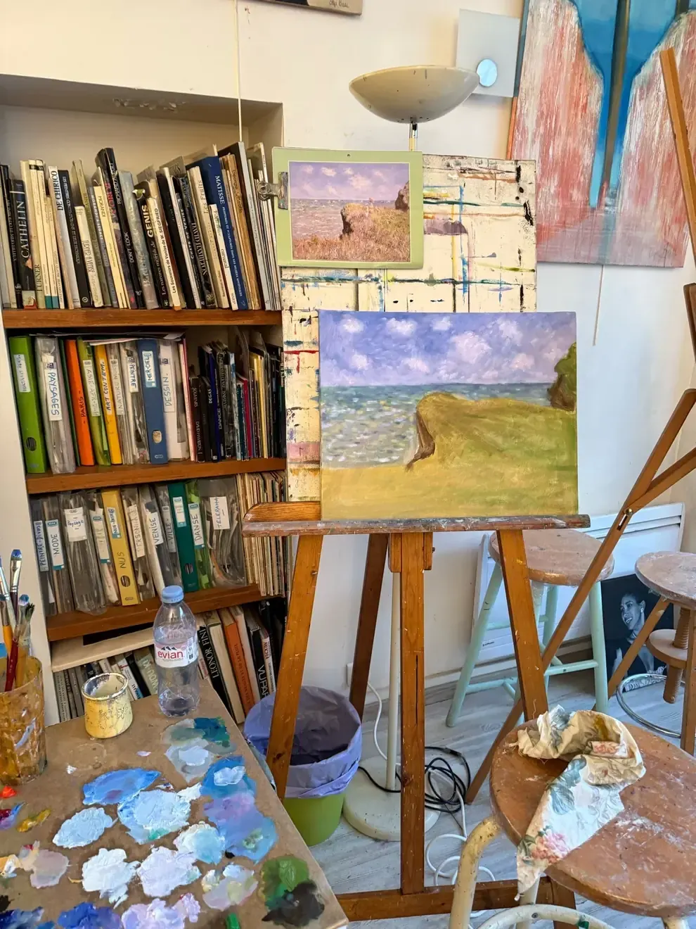 Deuxième temps : la toile sur le chevalet, le ciel se charge